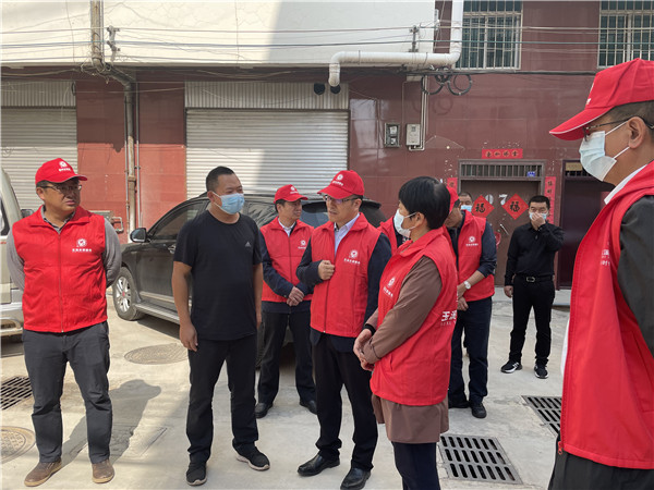 市长张德华率队到江川区督导创文工作 (3).jpg 市长张德华率队到江川区督导创文工作 (3).jpg