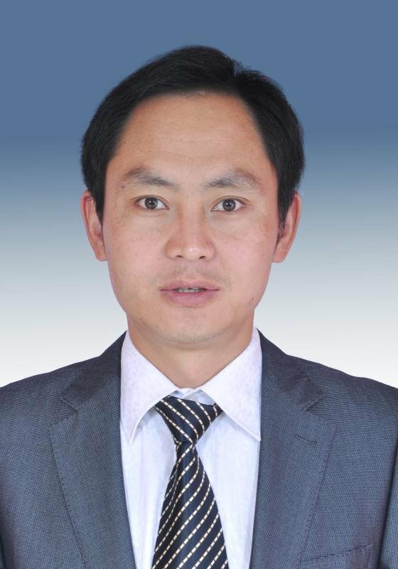 现任玉溪市江川区教育科学研究所一级教师.