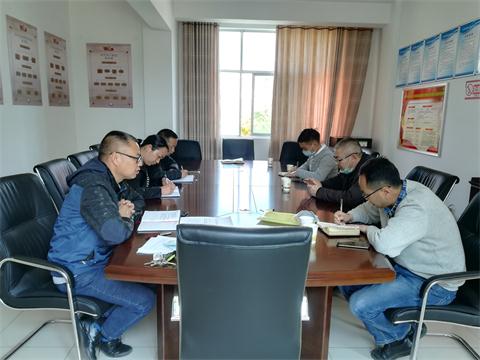 图3 座谈交流.jpg