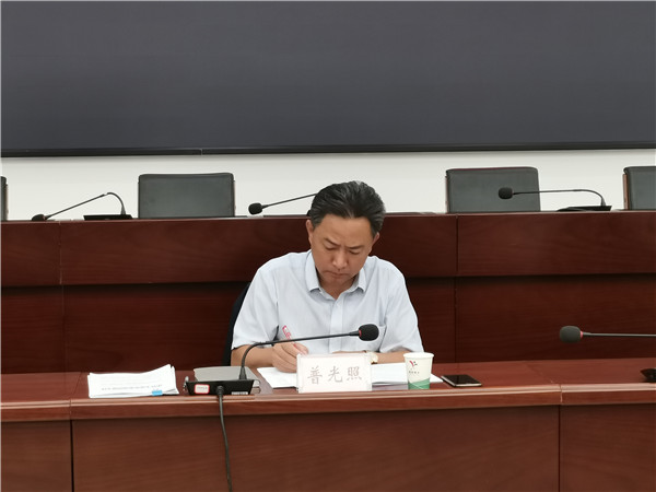 江川区召开《中国共产党玉溪市江川区第三次代表大会报告》征求意见座谈会 (2).jpg