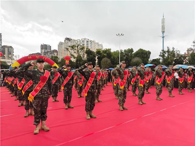江川区举行2025年下半年新兵出征仪式 67...
