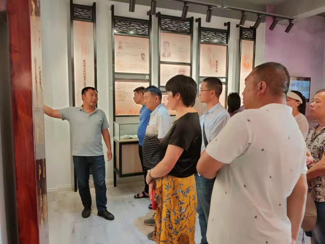 图片2.3.jpg 图片2.3.jpg