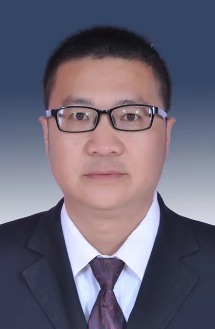 杨明.jpg 杨明.jpg