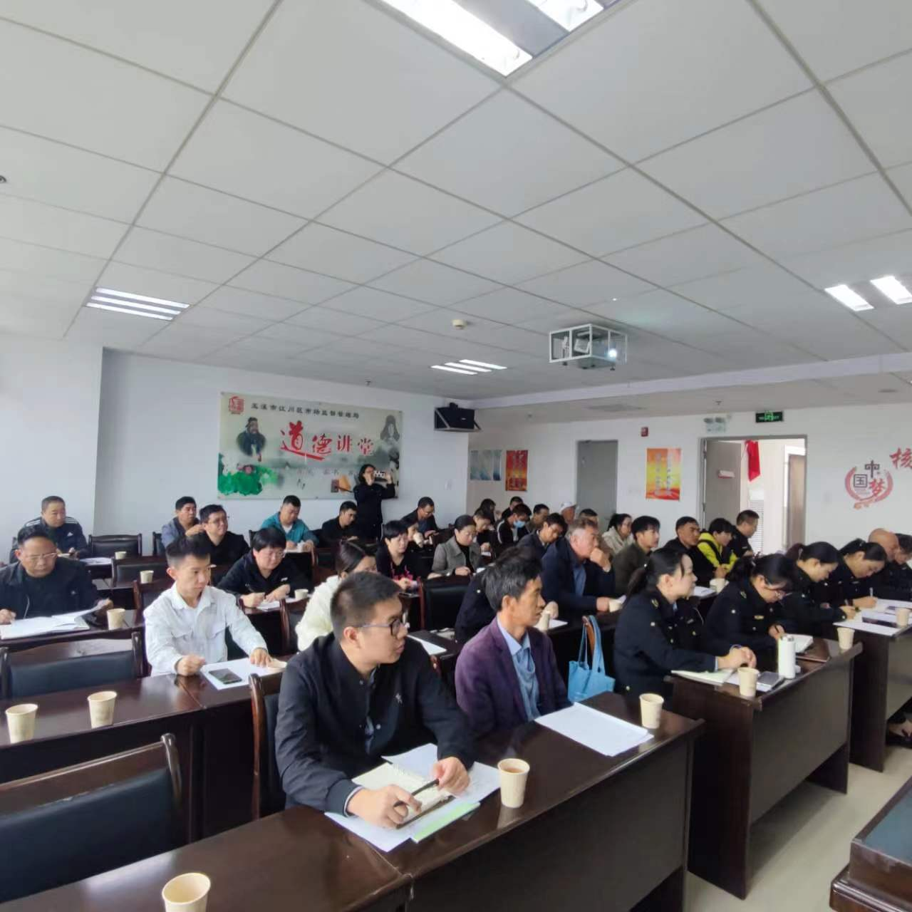 图片4.png 图片4.png