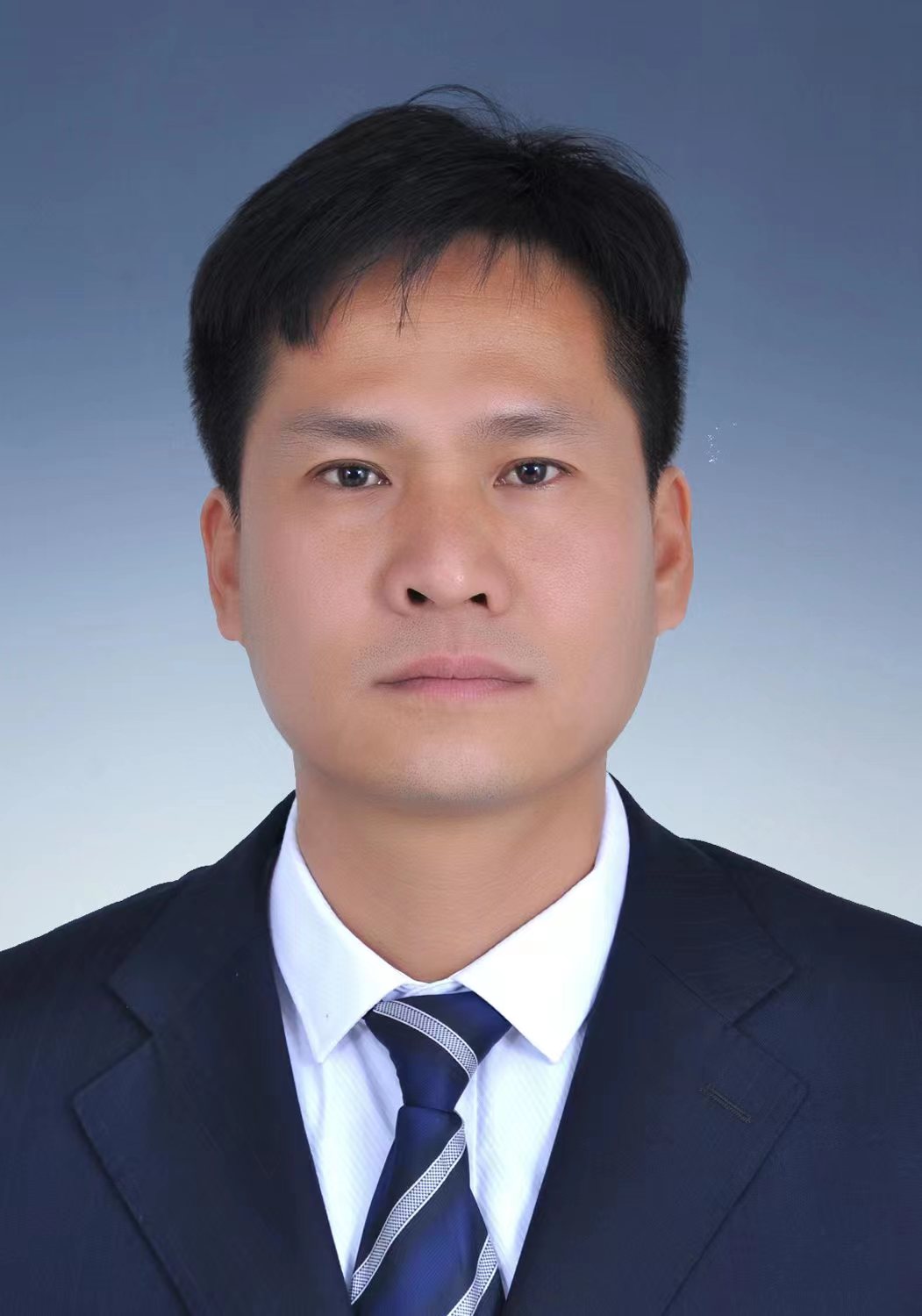 杨智然.jpg 杨智然.jpg