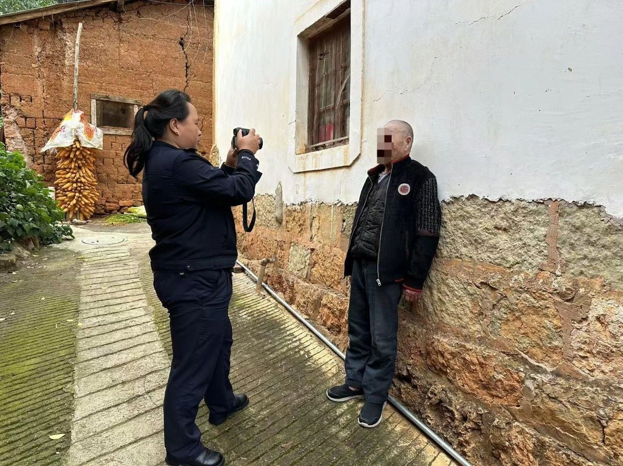 4.jpg 4.jpg