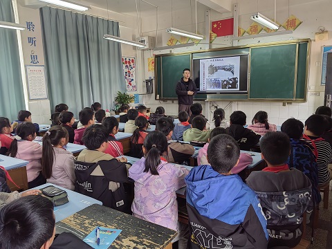 图2 积极互动.jpg 图2 积极互动.jpg