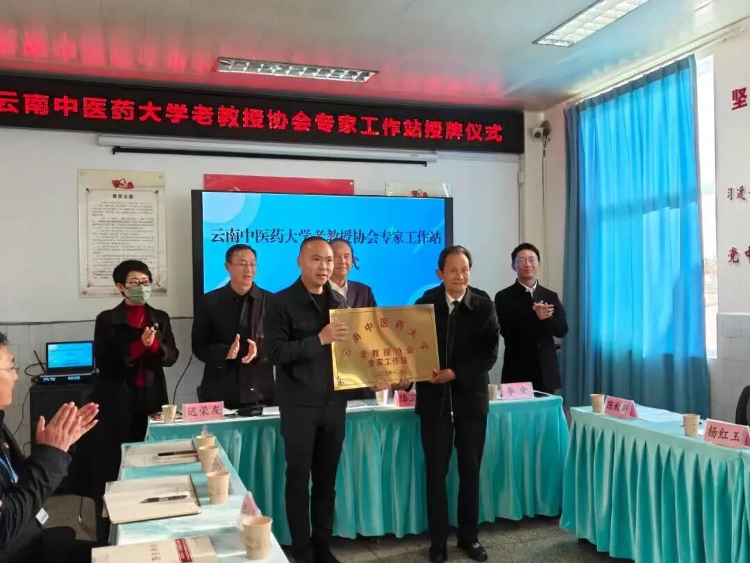 d31f726a0500d5b3fbdf123287ac2cdf.jpg d31f726a0500d5b3fbdf123287ac2cdf.jpg